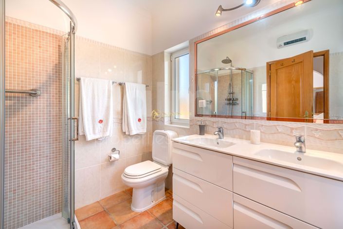 Image No.14-3 Bed Villa for sale