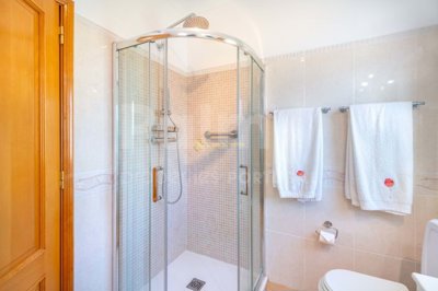 1706-644565-4017d2f44a169e2070a298ad08d2a2828