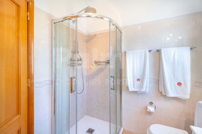 Image No.15-3 Bed Villa for sale