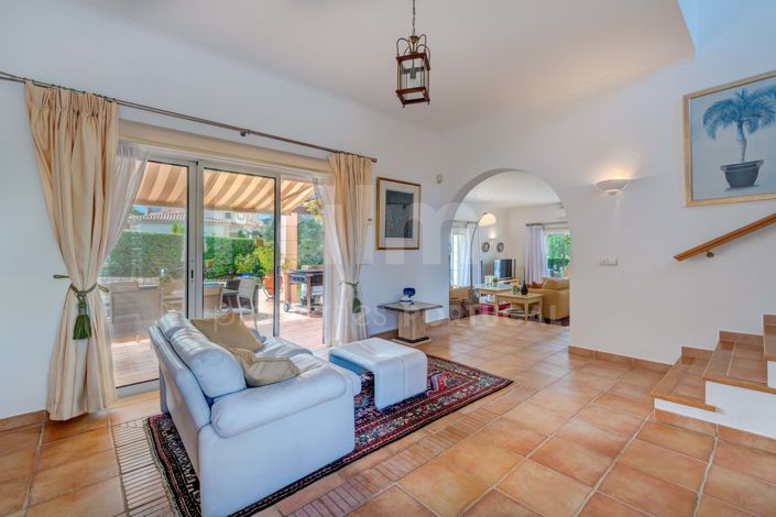 Image No.19-3 Bed Villa for sale