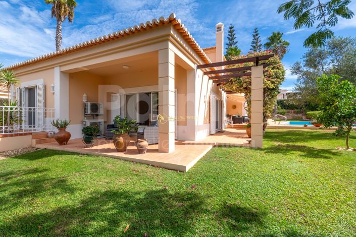 Image No.40-3 Bed Villa for sale