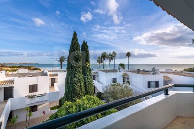 1706-650711-4017d2f44a169e2070a298ad08d2a2828