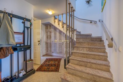 1706-650711-4017d2f44a169e2070a298ad08d2a2828