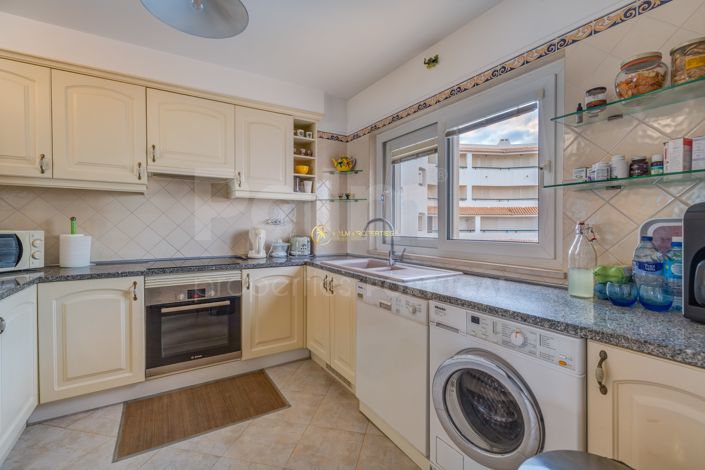 Image No.15-3 Bed Apartment for sale