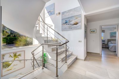 1706-645598-4017d2f44a169e2070a298ad08d2a2828