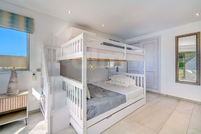 Image No.27-3 Bed Villa for sale