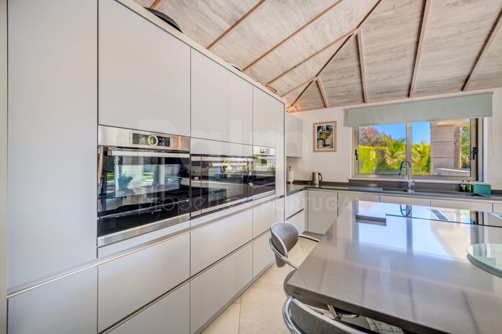 Image No.3-3 Bed Villa for sale