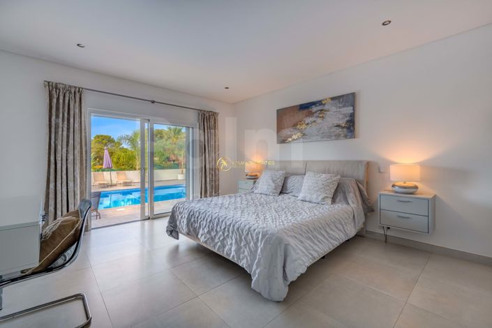 Image No.26-3 Bed Villa for sale