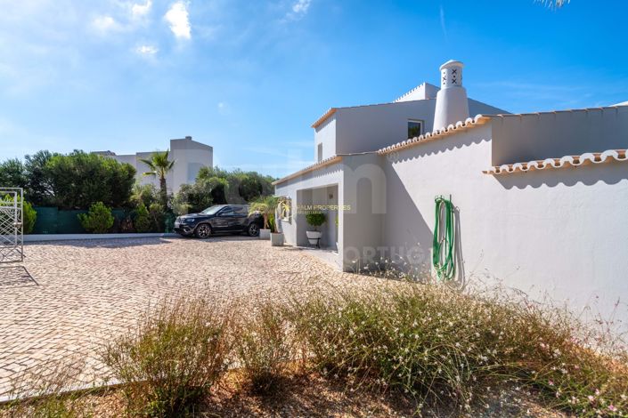 Image No.48-3 Bed Villa for sale