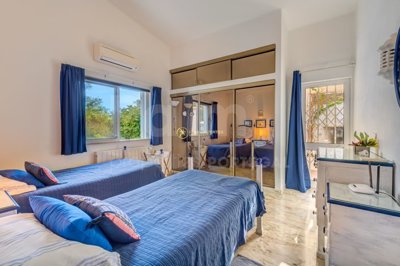 1706-650714-4017d2f44a169e2070a298ad08d2a2828