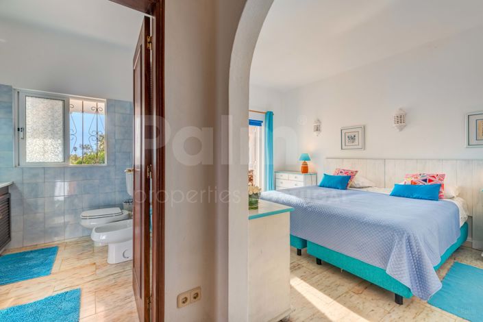 Image No.19-8 Bed Villa for sale