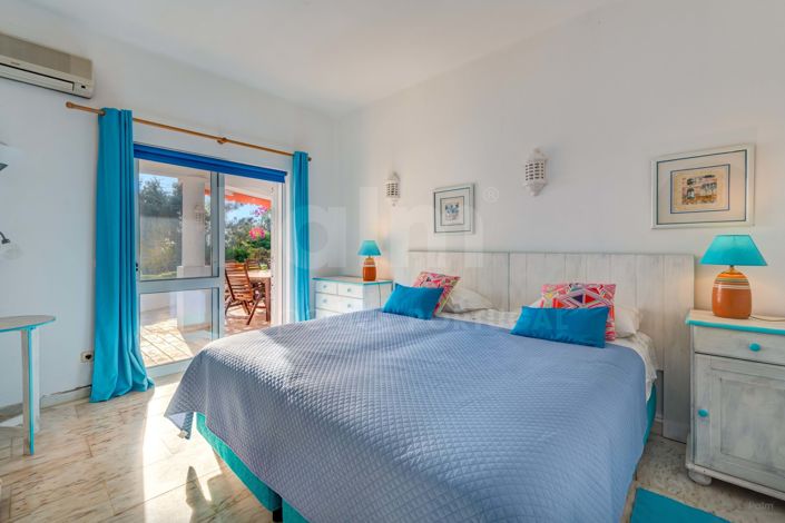 Image No.20-8 Bed Villa for sale