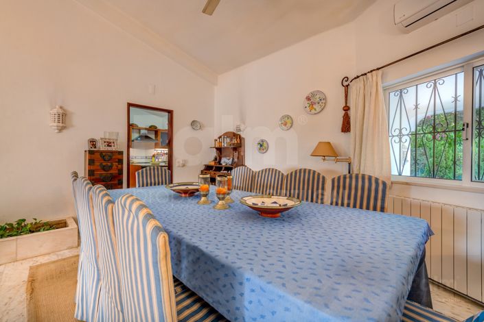 Image No.36-8 Bed Villa for sale