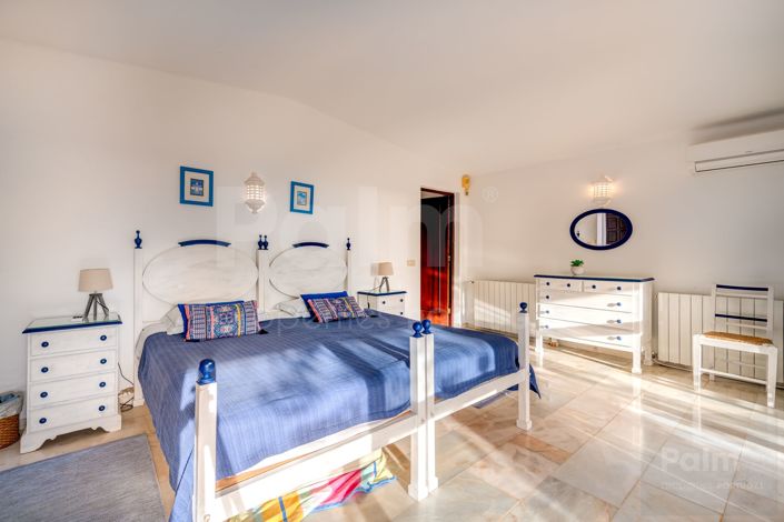 Image No.44-8 Bed Villa for sale