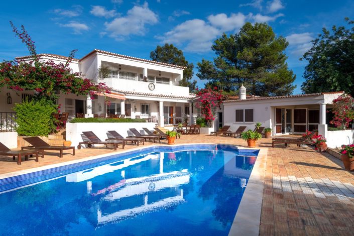 Image No.48-8 Bed Villa for sale
