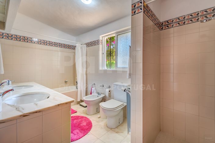 Image No.7-8 Bed Villa for sale