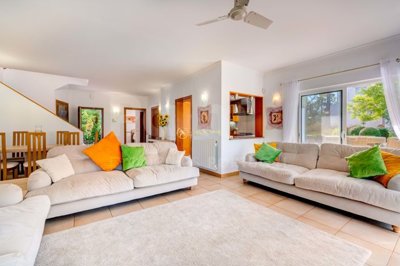 1706-649235-4017d2f44a169e2070a298ad08d2a2828