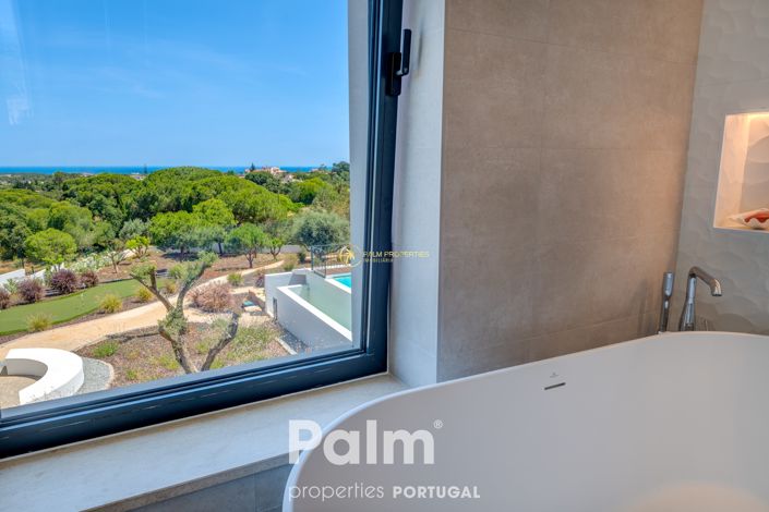 Image No.42-4 Bed Villa for sale