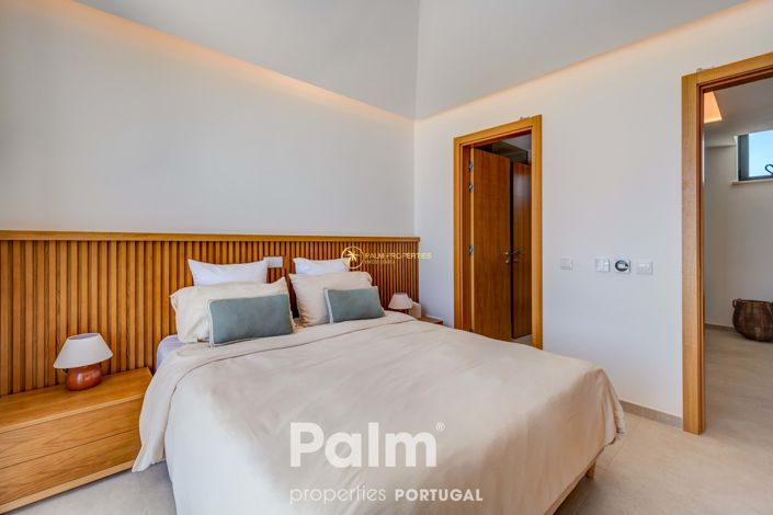 Image No.55-4 Bed Villa for sale