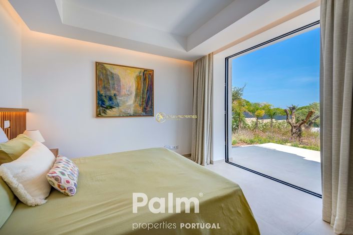 Image No.57-4 Bed Villa for sale