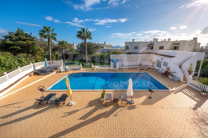 Image No.12-6 Bed Villa for sale