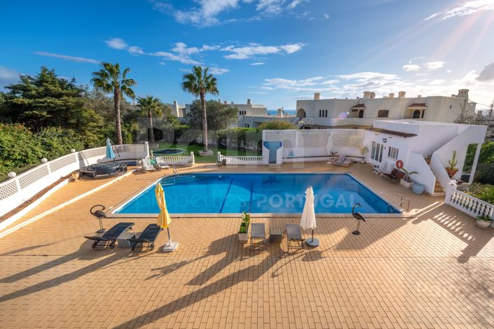 Image No.12-6 Bed Villa for sale