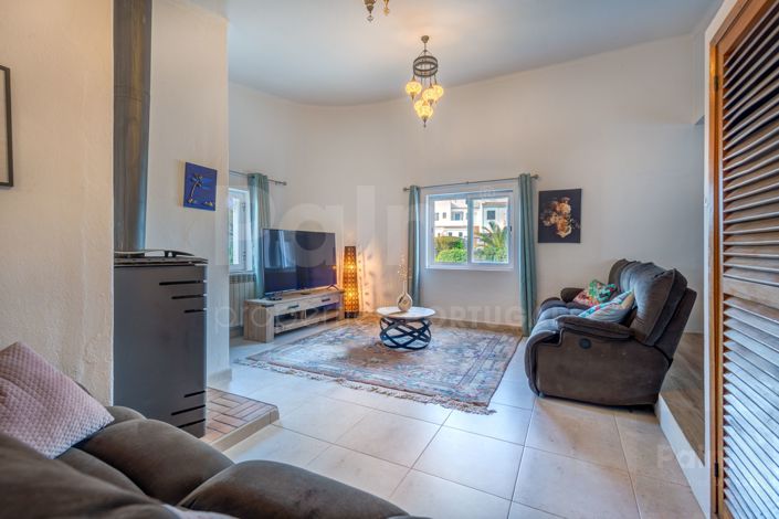 Image No.26-6 Bed Villa for sale