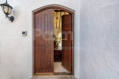 1706-654712-4017d2f44a169e2070a298ad08d2a2828