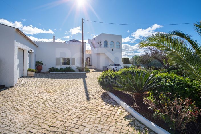 Image No.60-6 Bed Villa for sale
