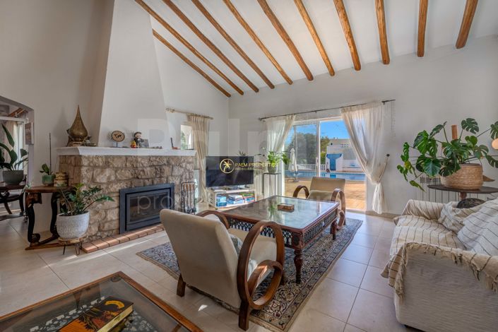 Image No.7-6 Bed Villa for sale