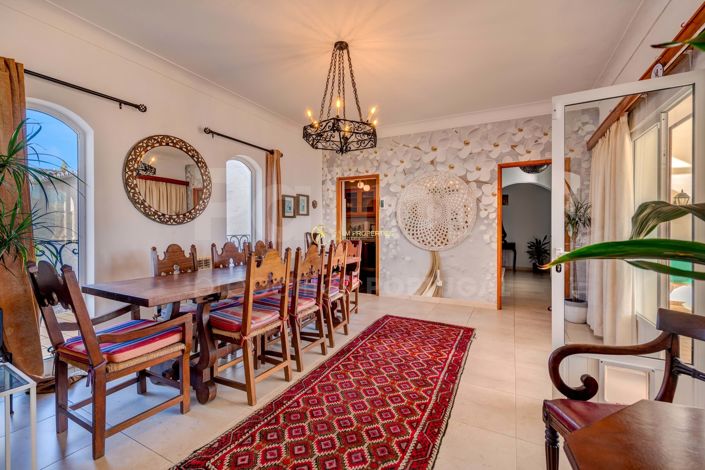 Image No.9-6 Bed Villa for sale