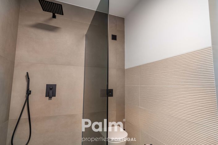 Image No.36-6 Bed Apartment for sale