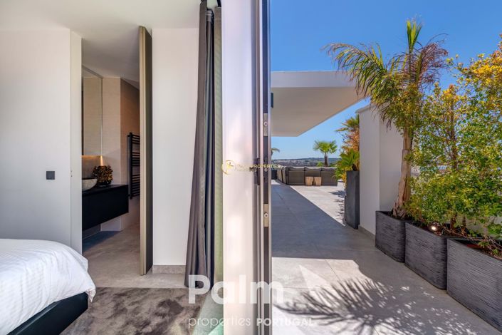 Image No.40-6 Bed Apartment for sale