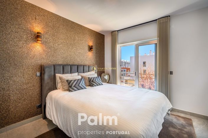 Image No.19-4 Bed Apartment for sale