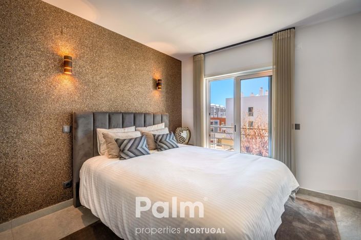 Image No.19-4 Bed Apartment for sale