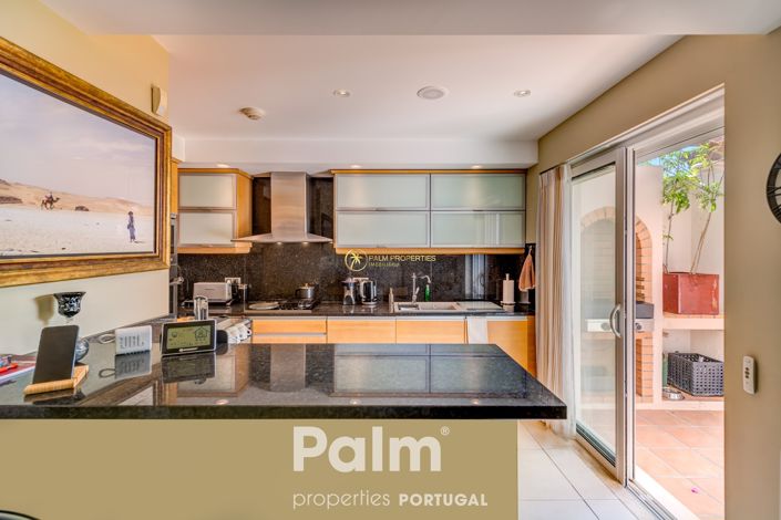 Image No.11-2 Bed Townhouse for sale