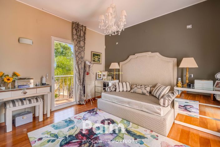 Image No.32-2 Bed Townhouse for sale