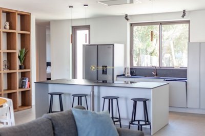 1706-659477-4017d2f44a169e2070a298ad08d2a2828