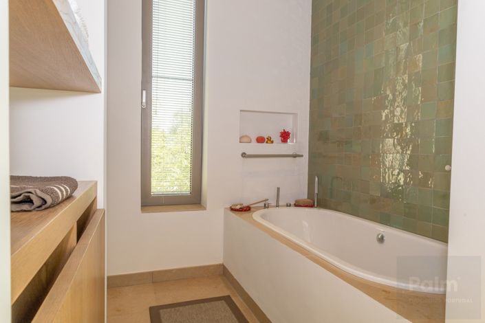 Image No.26-3 Bed Villa for sale