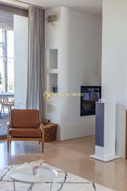 1706-661010-4017d2f44a169e2070a298ad08d2a2828