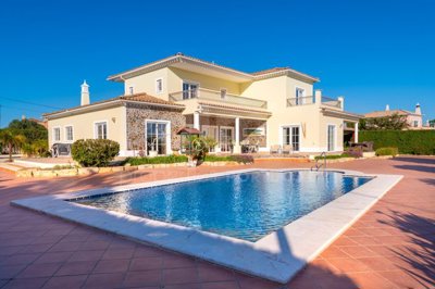 1706-648357-4017d2f44a169e2070a298ad08d2a2828