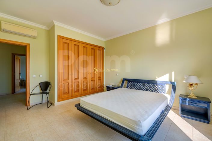 Image No.14-5 Bed Villa for sale