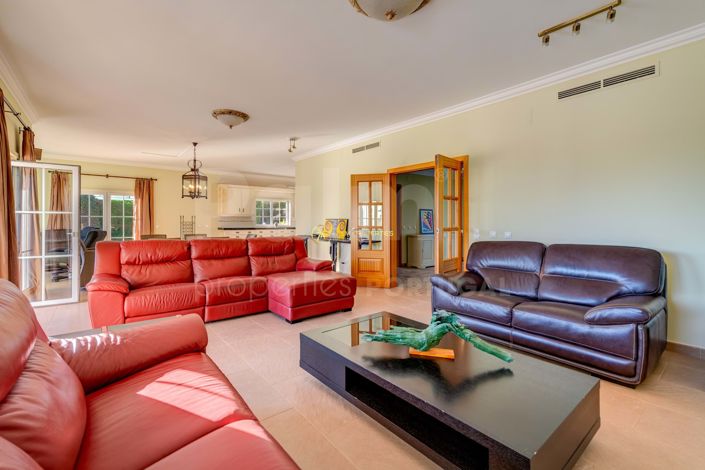 Image No.17-5 Bed Villa for sale