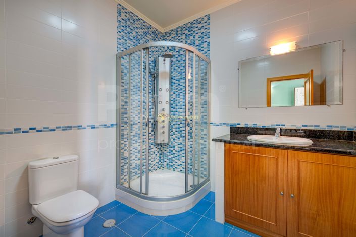 Image No.29-5 Bed Villa for sale