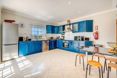 1706-662233-4017d2f44a169e2070a298ad08d2a2828