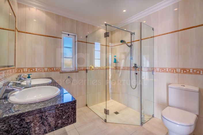 Image No.29-3 Bed Villa for sale