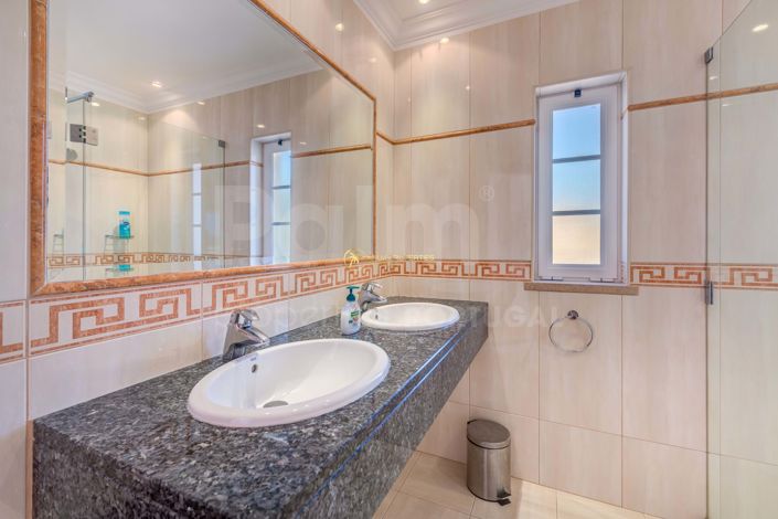 Image No.31-3 Bed Villa for sale