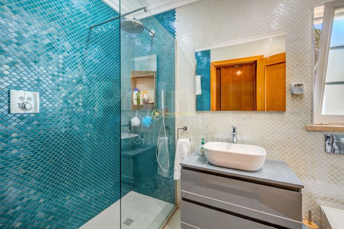 Image No.42-3 Bed Villa for sale