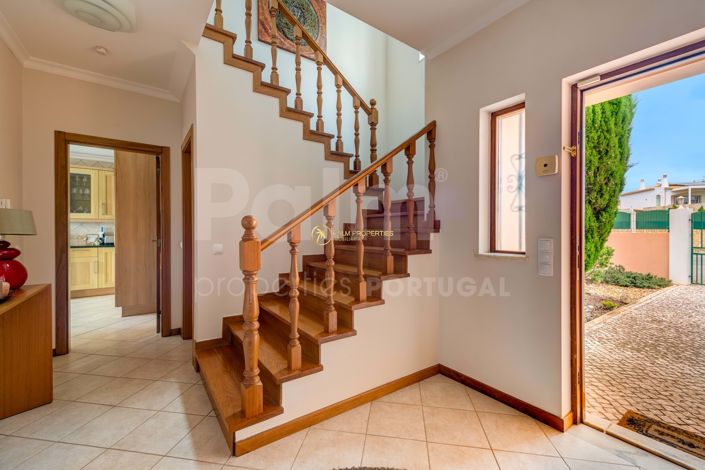 Image No.2-4 Bed Villa for sale