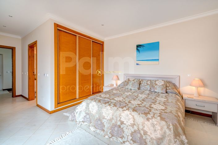 Image No.21-4 Bed Villa for sale